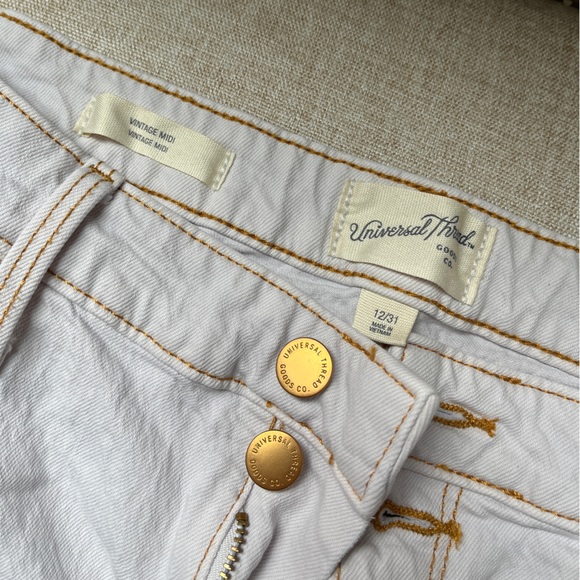 Universal Thread vintage midi denim cutoff shorts - Picture 2 of 3